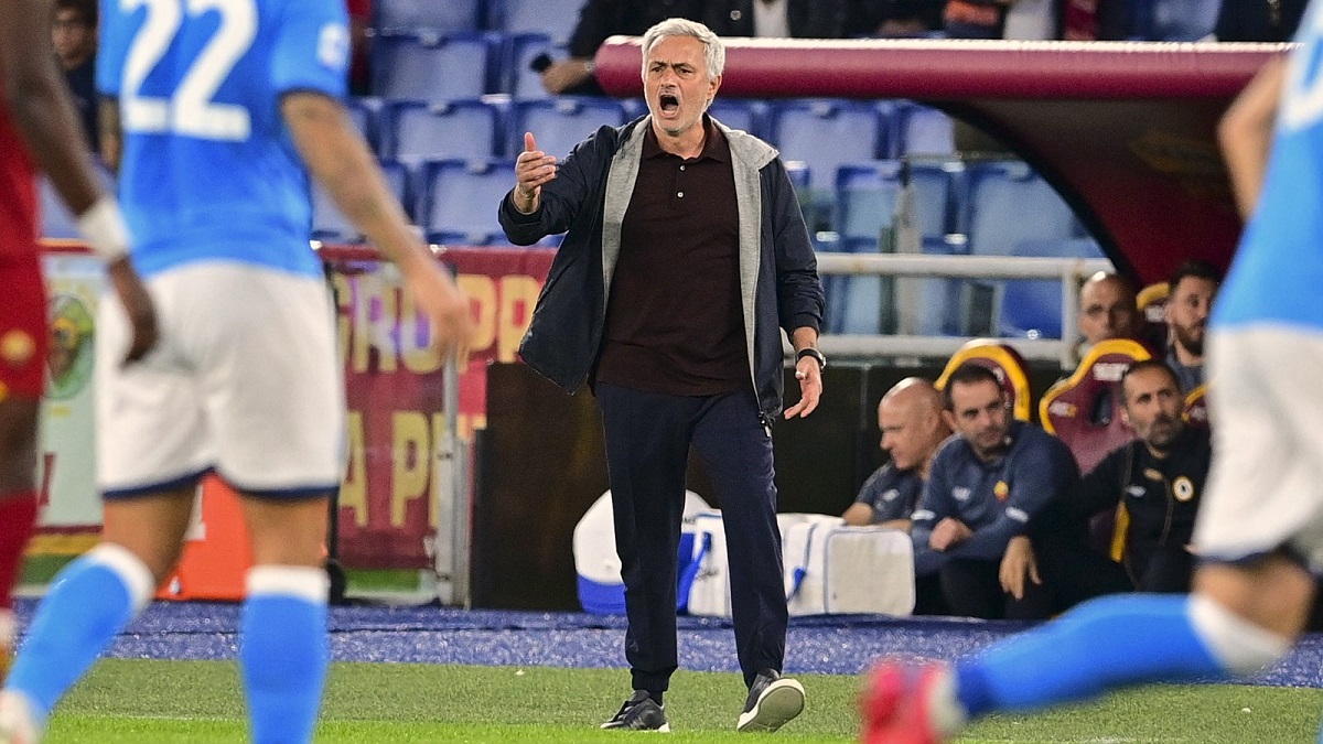 Totti Tegaskan Mourinho Bukan Masalah di Roma