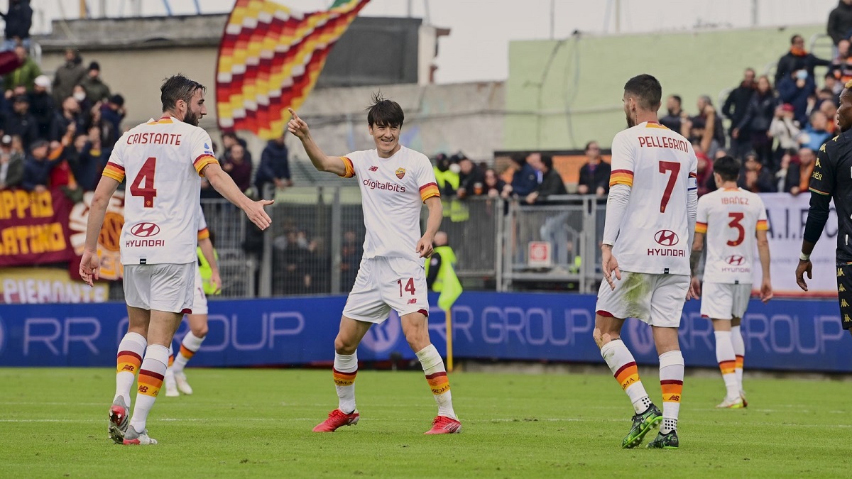 Venezia 3 vs 2 Roma: Mourinho Serang Lagi Wasit dan Pemain
