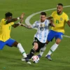 Argentina 0 vs 0 Brasil: Messi Berjuang Tanpa Rasa Sakit